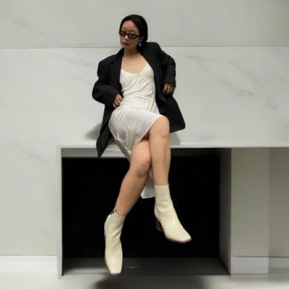 Marc Fisher LTD Floria Bootie – Bone Leather – Size 7 1/2. - Picture 2 of 8